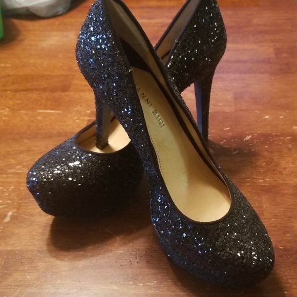 Gianni Bini Shoes - Picture 2 of 3